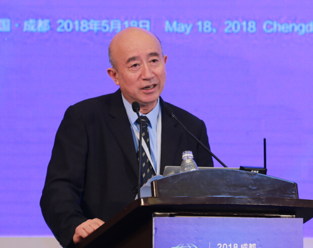 4̳߼ʡ޽̳鳤ҦֻYAO Wang, Senior Consultant of Boao Forum for Asia, Secretary-General of Education Forum for Asia was moderating over the Keynote Speech.jpg